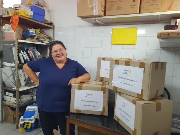 Ropa y calzado para el Hospital Materno Infantil 